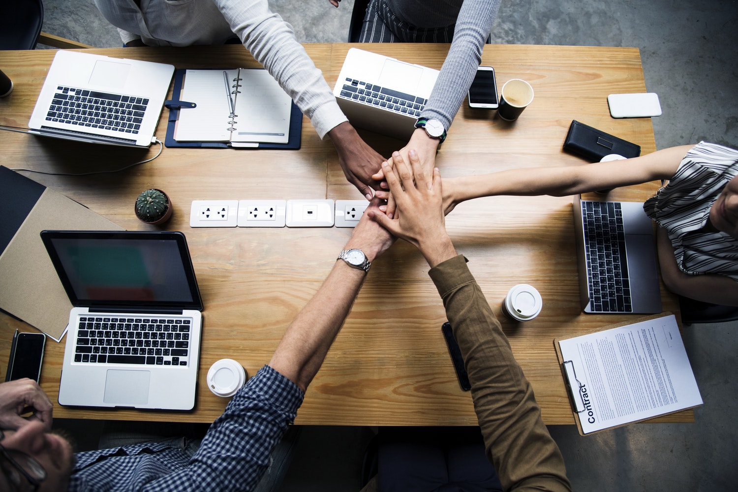 The Best Traits That Separate a Leader From a Boss